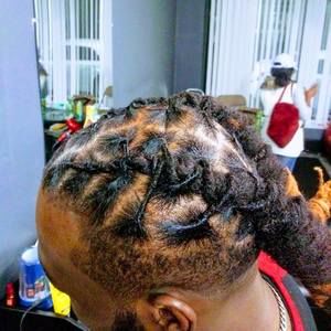 Meet your Posher, Dee